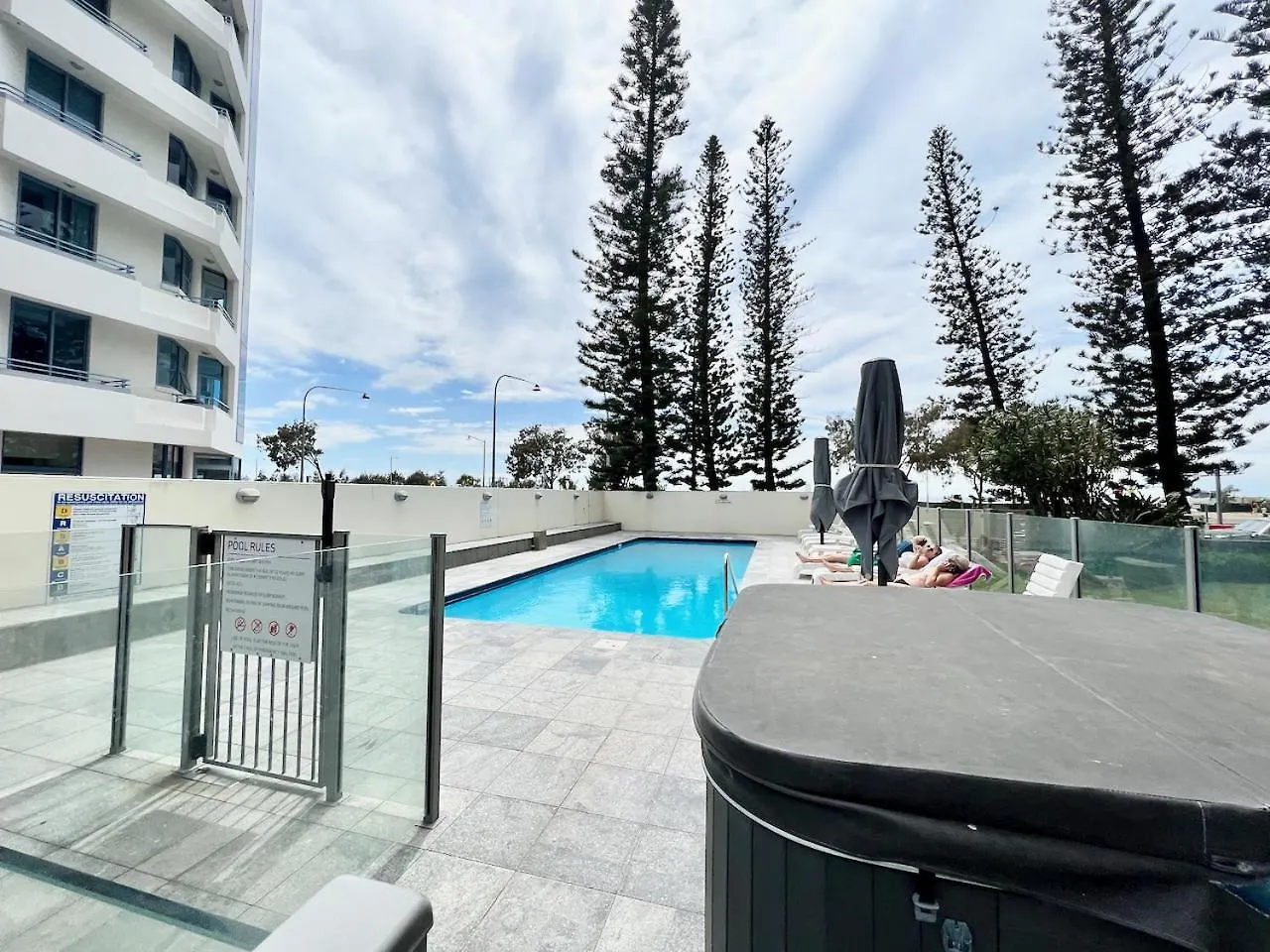 Seacrest, Surfers Beach Front 15A ゴールドコースト アパート