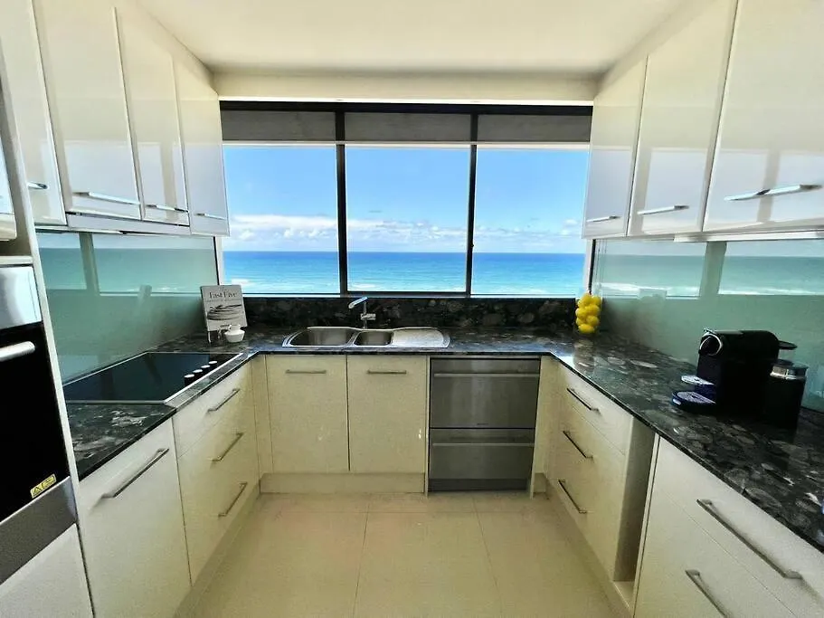 Seacrest, Surfers Beach Front 15A ゴールドコースト オーストラリア