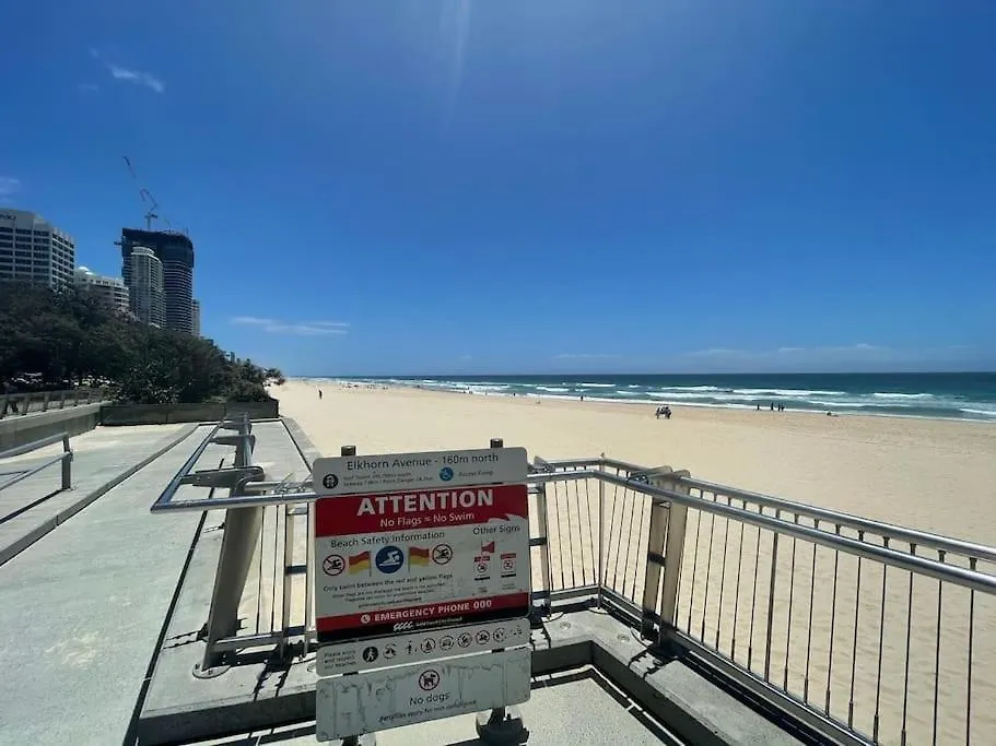 Seacrest, Surfers Beach Front 15A ゴールドコースト アパート